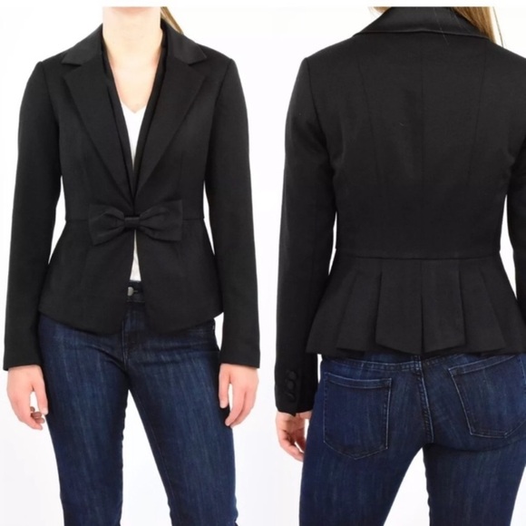 NWT WHITE HOUSE BLACK MARKET Black Bow size 6 pleated classic elegant tuxedo - Picture 1 of 3